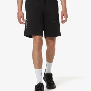 Gen Short: Australian Sportswear