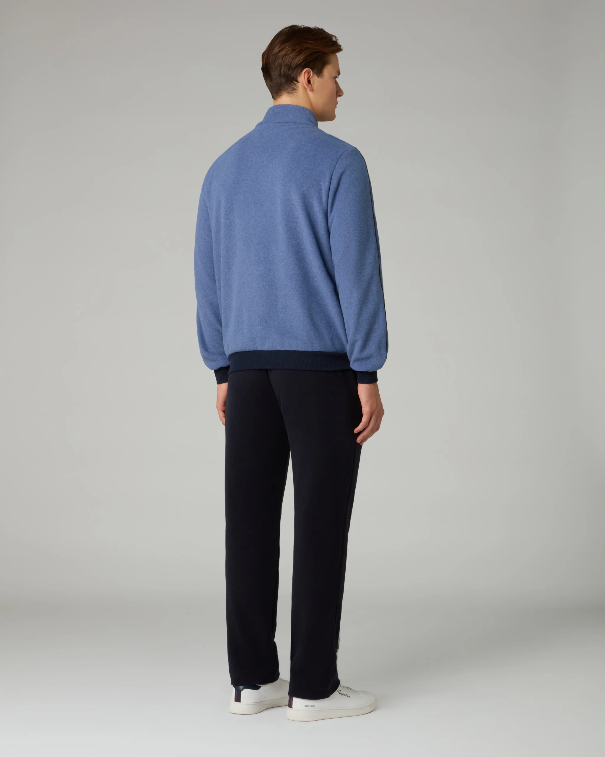 Classy Tracksuit - immagine 3