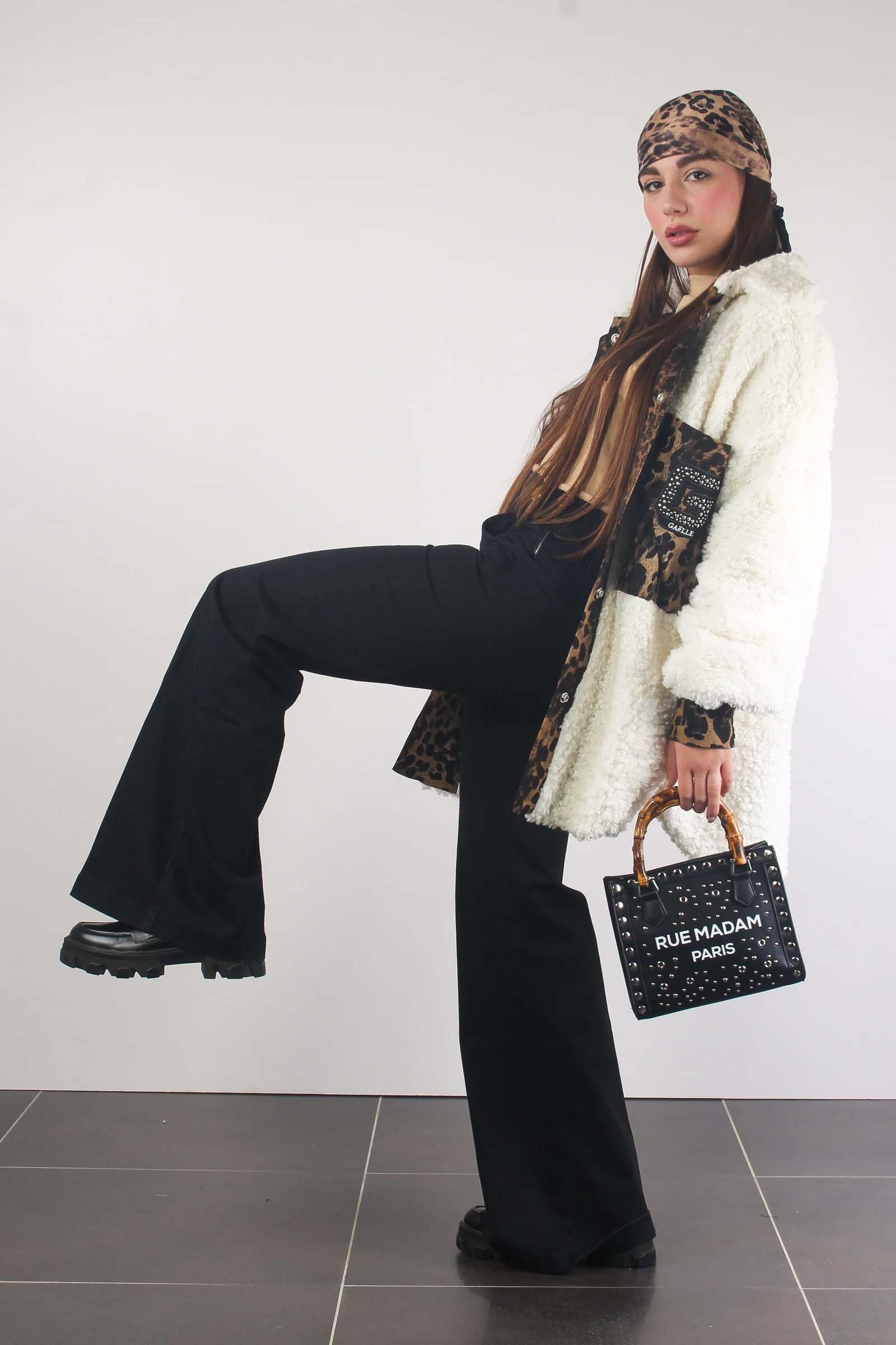 Jeans Palazzo Bottoni Oro Nero - immagine 7